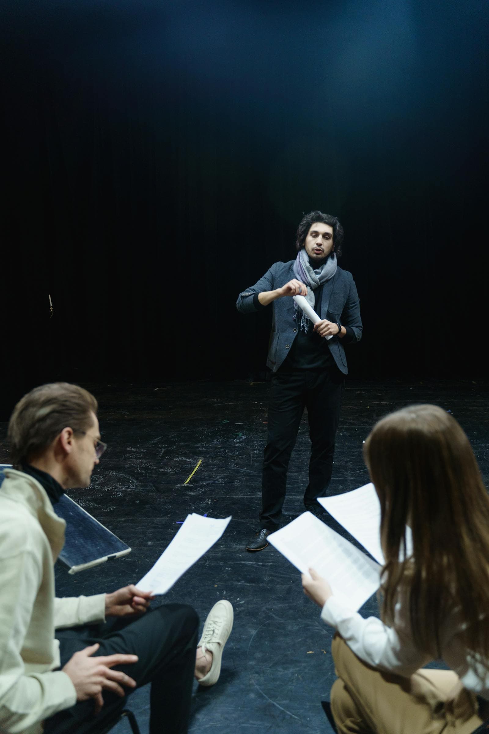 Répète avec les vraies voix de ta troupe